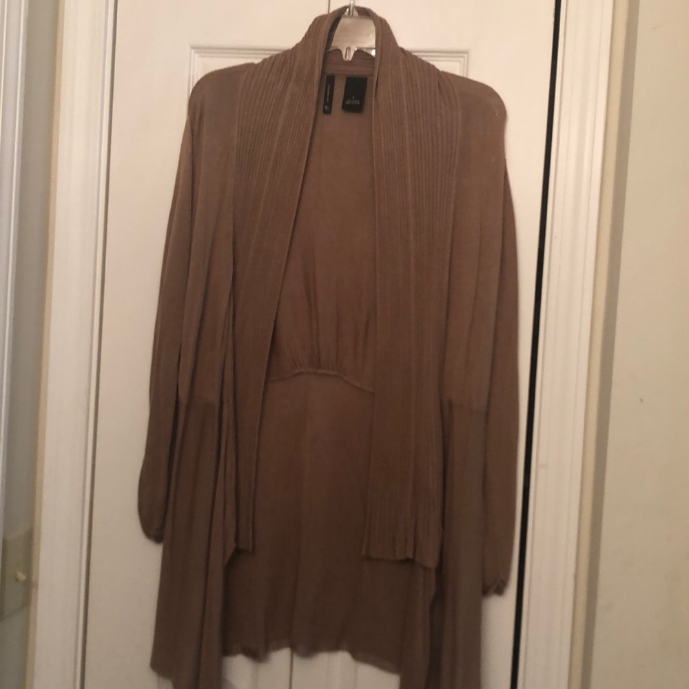 Beautiful cardigan NWT